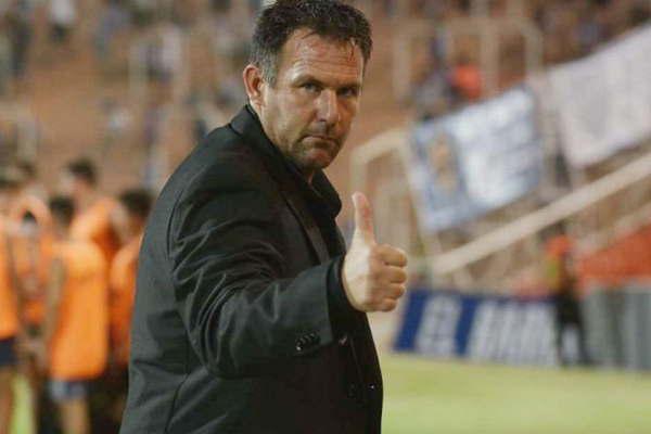 Diego Dabove firmoacute con Argentinos Juniors 