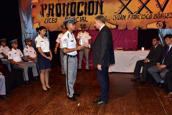 Egresan los cadetes del Liceo Policial Coronel Juan Francisco Borges
