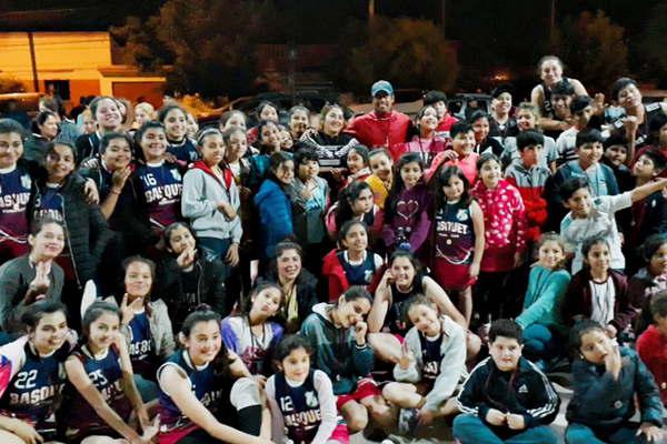 El club Defensores de Monte Quemado vivioacute una enriquecedora experiencia en Salta