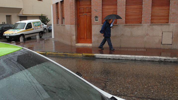 Anuncian una maacutexima de 28 grados con precipitaciones