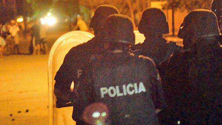 Batalla campal en el barrio La Catoacutelica terminoacute con un herido