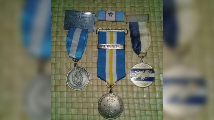 Le robaron sus medallas a un veterano de Malvinas y quiere recuperarlas