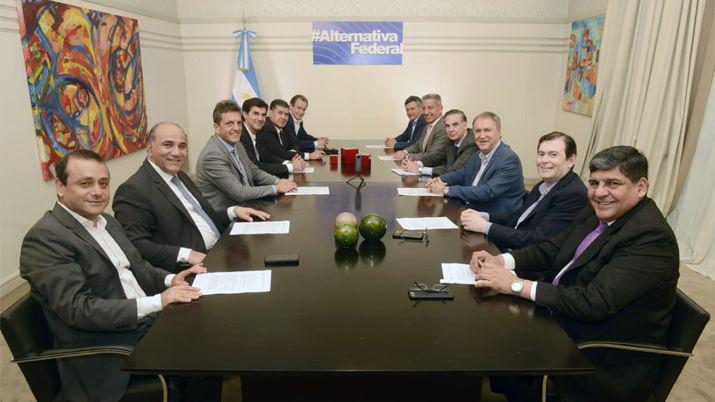 El gobernador Zamora participoacute del encuentro de ldquoAlternativa Federalrdquo