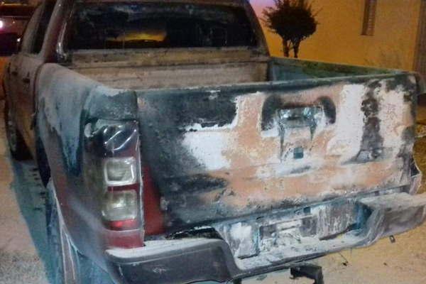 Incendiaron la camioneta del director de Rentas municipal