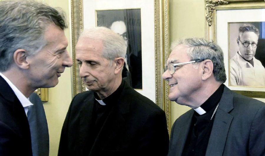 Mauricio Macri recibe a la cuacutepula de la Iglesia