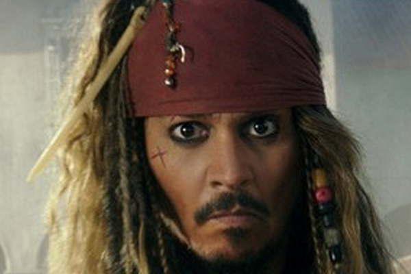 Disney quiere cambiar a Johnny Depp por una mujer en Piratas del Caribe 