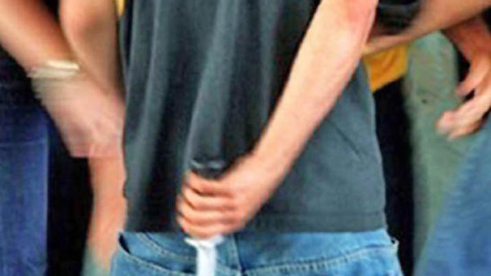 Al agresor se le secuestró un cuchillo y quedó detenido