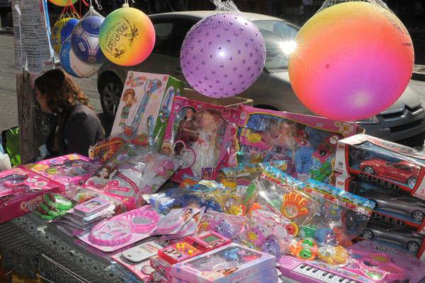 Inspectores del municipio realizan controles en la zona ceacutentrica para el ordenamiento en la viacutea puacuteblica