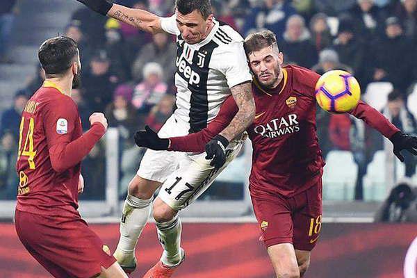 Juventus lo ganoacute por otra aparicioacuten de Mandzukic