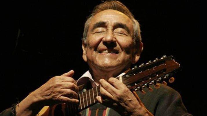 VIDEO  La emotiva interpretacioacuten de Jaime Torres de la Misa Criolla