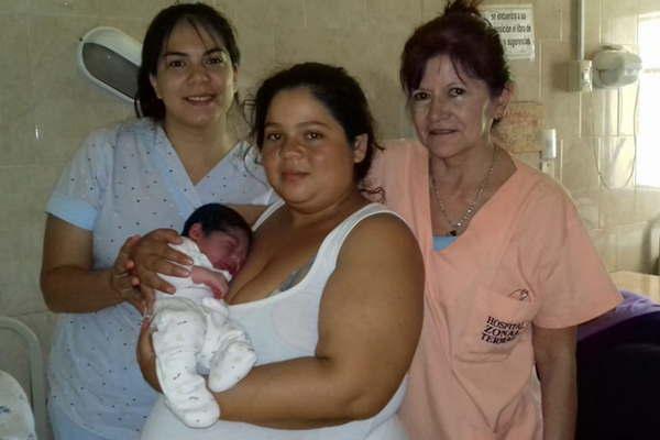 Bebeacute de maacutes de 4 kilos fue el primer nacimiento en  Navidad en Las Termas