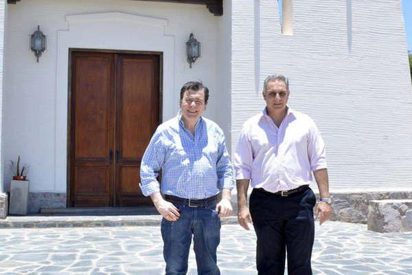 El gobernador visitoacute la capilla de Mama Antula