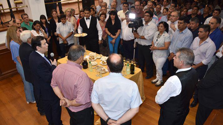 El gobernador participoacute del brindis con la CGT