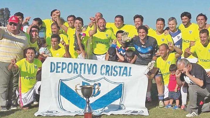 Deportivo Cristal fue una maquinita y celebroacute con todo el campeonato