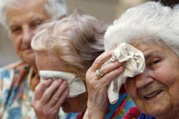 Los adultos mayores  requieren un cuidado especial
