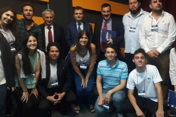 Santiago participoacute en el Primer Congreso Juvenil Iacutetalo Argentino