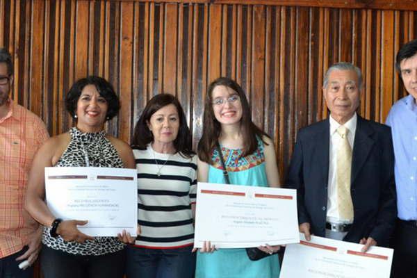 El Aljibe distinguioacute a representantes  de la Facultad de Humanidades