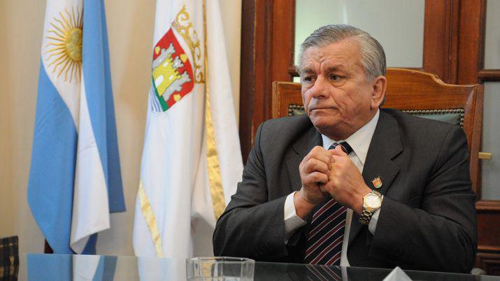 Decretan tres diacuteas de duelo por el fallecimiento de Hugo Infante