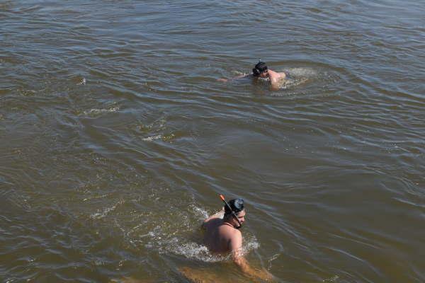 Buscan a un hombre que desaparecioacute en el riacuteo Dulce