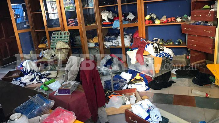 Delincuentes desvalijaron al club Vélez de San Ramón