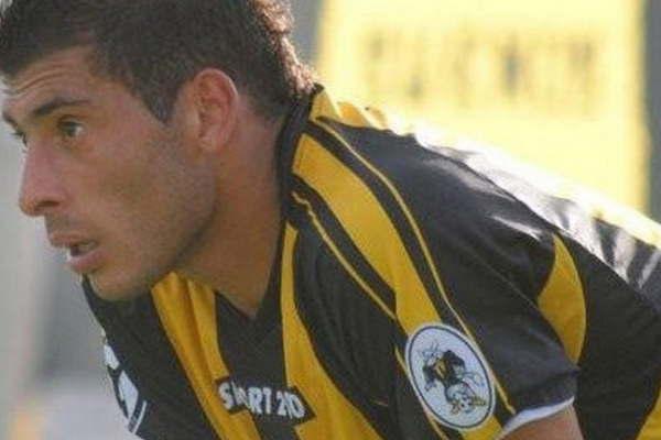Conmocioacuten por la muerte del futbolista Claudio Apud