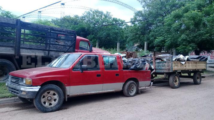 Robaron miles de kilos de maiacutez de una propiedad de Amamaacute