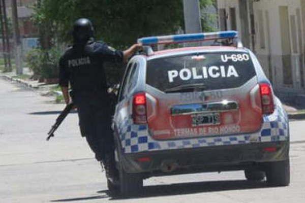 Delincuentes ingresaron a su casa y le sustrajeron 40000 y una escopeta