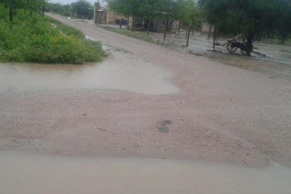 Siete familias fueron afectadas por las lluvias en la localidad de Antajeacute