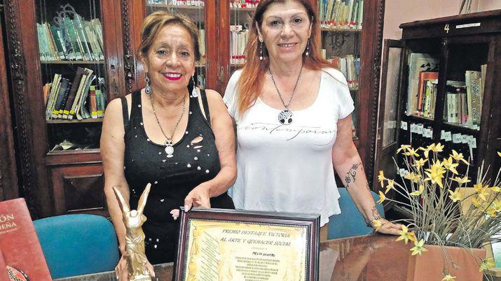 Melcy Ocampo y Magui Montero recibieron distincioacuten en Uruguay