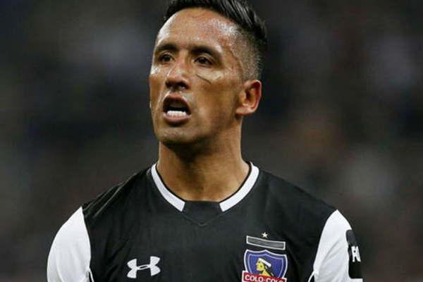 Lucas Barrios se convirtioacute en el primer refuerzo de Huracaacuten 