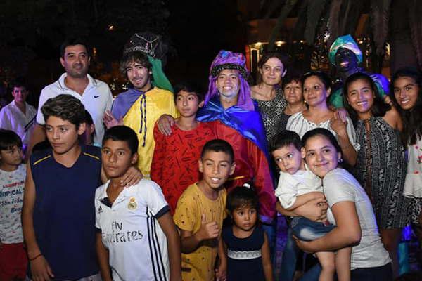 Los Reyes Magos recorrieron distintos sectores de Las Termas