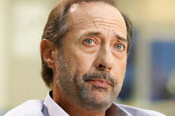 Francella usa cuenta de Twitter anoacutenima  