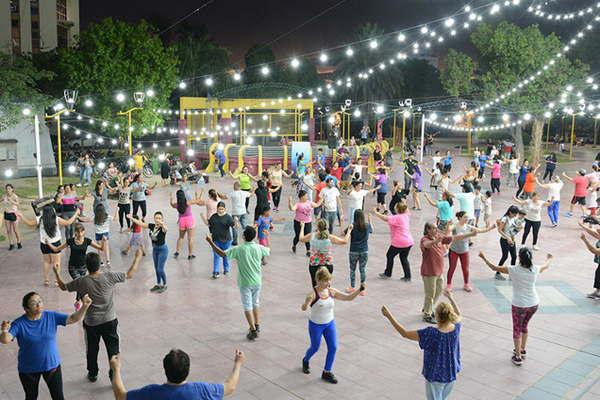 Con una gran movida se lanzoacute el programa Verano sano