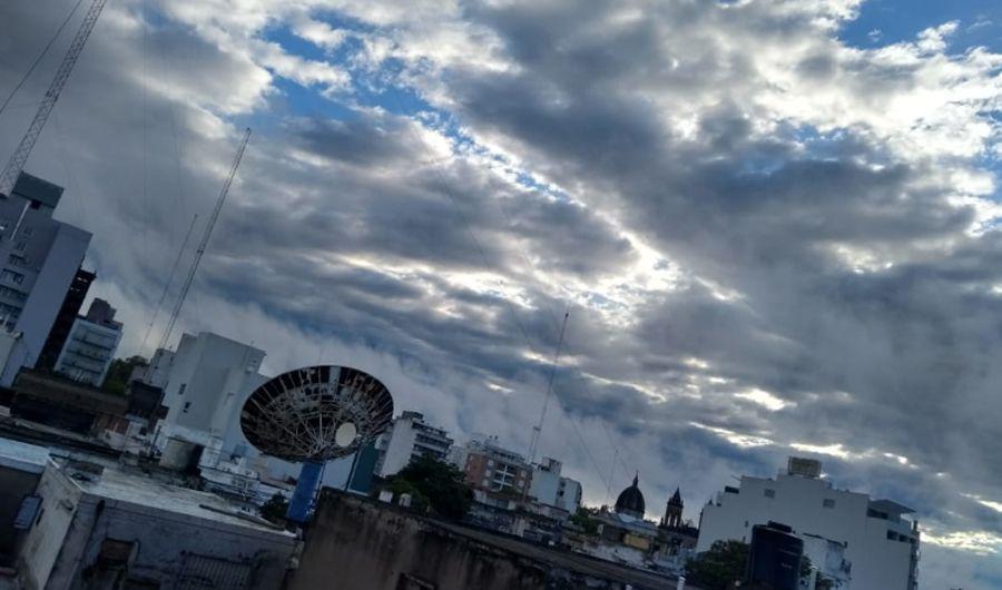 Se espera un jueves con maacutes lluvias en Santiago