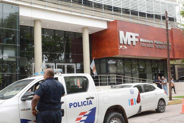 Lo imputaron por no abonar los  12000 de cuota alimentaria para sus dos hijos menores