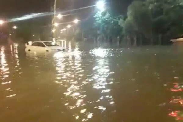 Maacutes de 150 miliacutemetros de lluvia dejaron bajo el agua a gran parte de la Capital