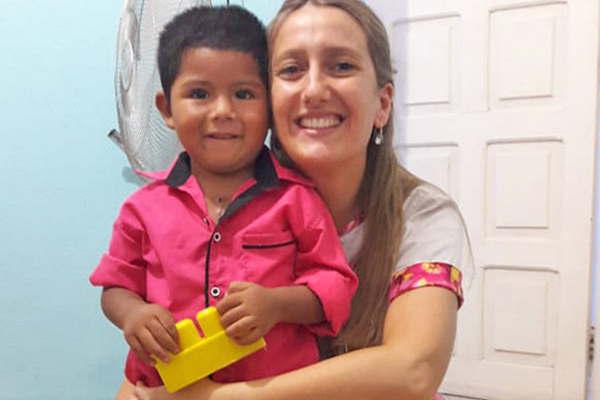 Una meacutedica tucumana hizo lo imposible para salvarle la vida a un nintildeo santiaguentildeo y lo logroacute