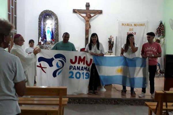 Un grupo de bandentildeos estaacute preparaacutendose para viajar a la Jornada Mundial de la Juventud en Panamaacute