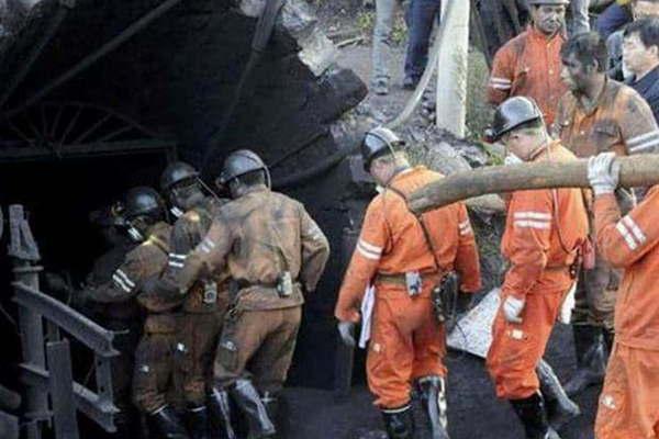 Se derrumboacute una mina en China- 21 muertos 
