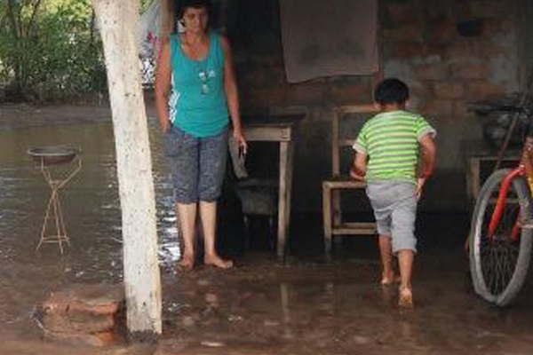 Salud trabaja sin descanso por las consecuencias que dejoacute el temporal