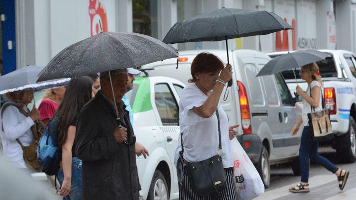 Anuncian un comienzo de semana con lluvias