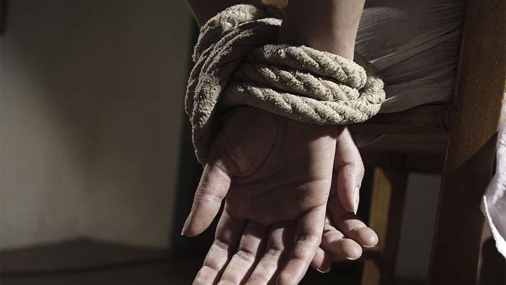 Adolescente fingioacute haber sido golpeada y maniatada