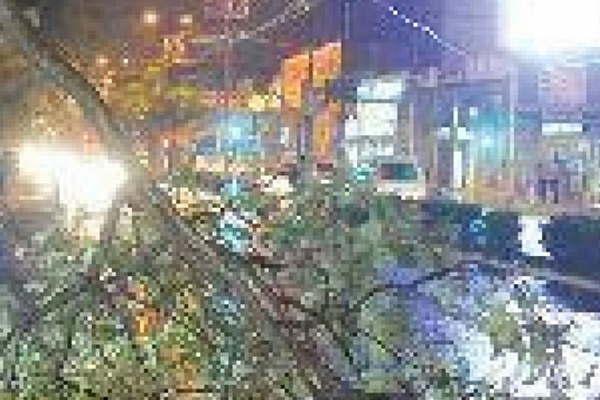 El Municipio asistioacute a familias y despejoacute las calles tras el temporal 