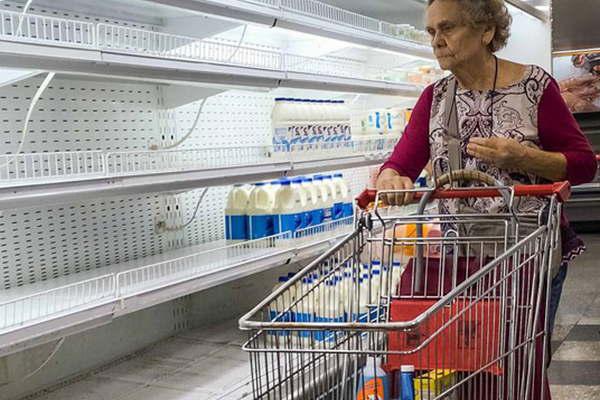 Venezuela subioacute 300-en-porciento- salario miacutenimo pero la hiperinflacioacuten no tiene freno