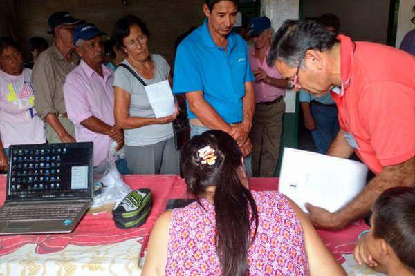 El Pami asiste a sus afiliados damnificados