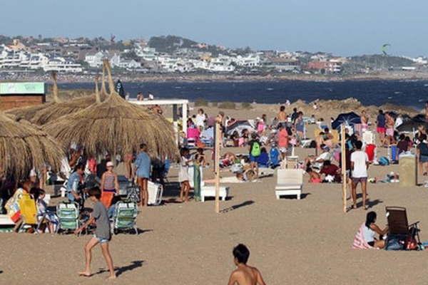 Montoya se convirtioacute en una de las playas maacutes elegidas por los joacutevenes