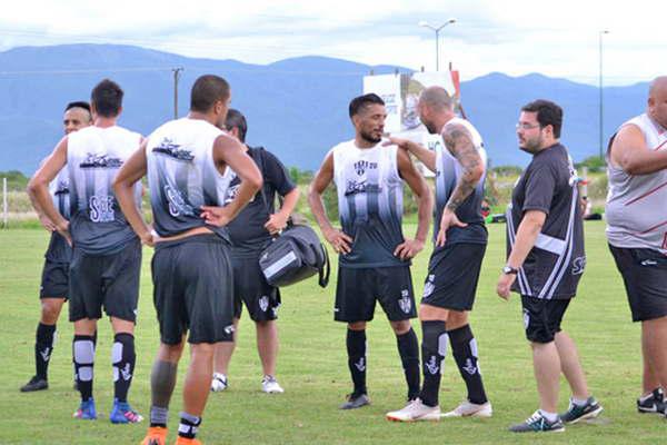 El Ferro disputaraacute dos partidos amistosos 