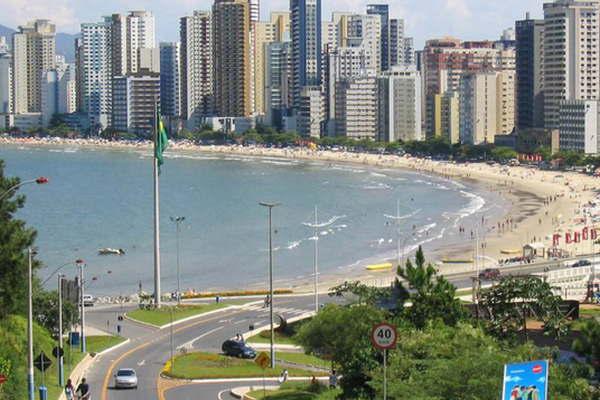 La llegada de turistas argentinos al sur de Brasil cayoacute entre 50 y 70-en-porciento- 