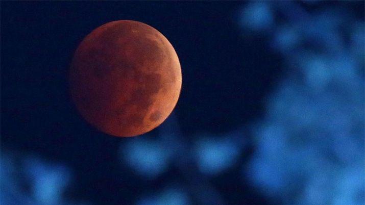 iquestCoacutemo podemos ver la luna de sangre en Santiago