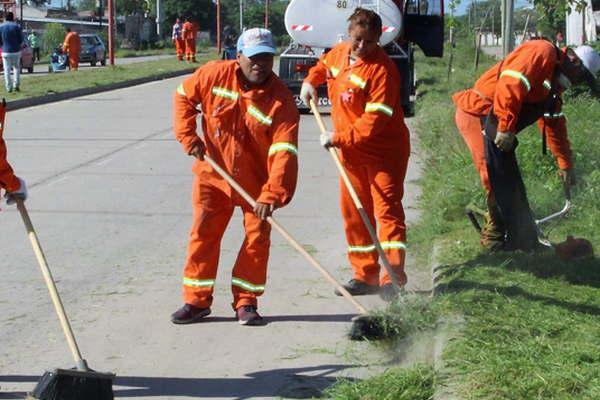 La comuna realizoacute un nuevo operativo integral de limpieza en la ciudad